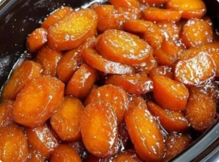 Slow Cooker Amish Honey Glazed Carrots