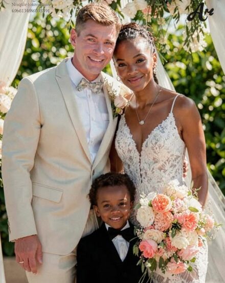 My Mother Disowned Me for Marrying a Single Mom – She Laughed at My Life, Then Broke Down When She Saw It Three Years Later