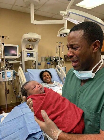 She Gave Birth Alone but Moments Later the Doctor Saw Something That Made Him Break Down